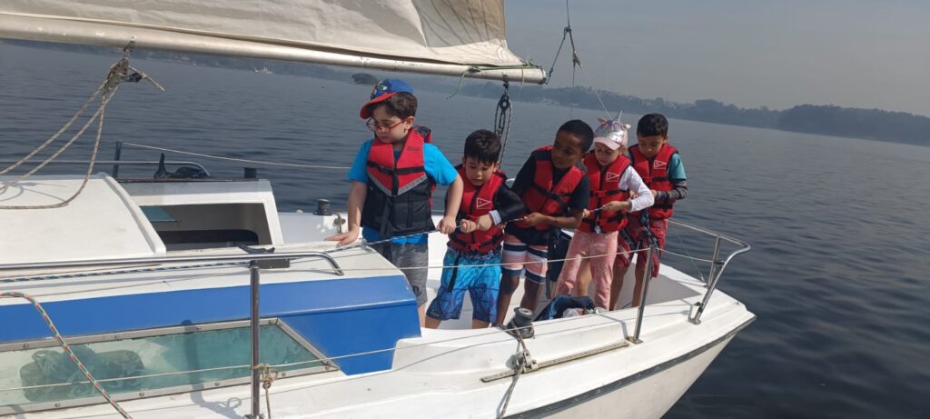 A Importância dos Esportes Náuticos para o Desenvolvimento Cognitivo e Motor das Crianças
