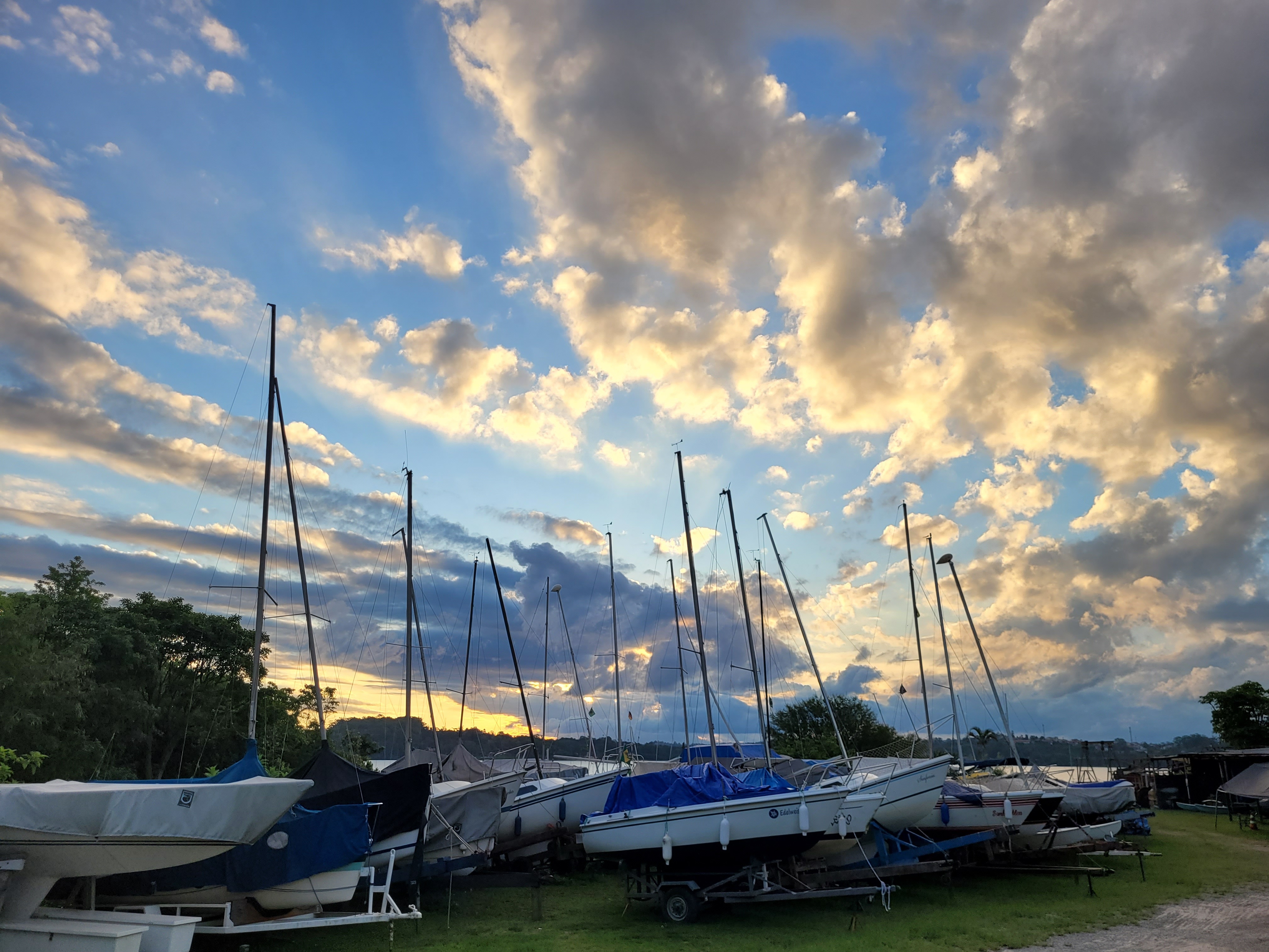 Garagem náutica da Marina Sylvestre — área de veleiros